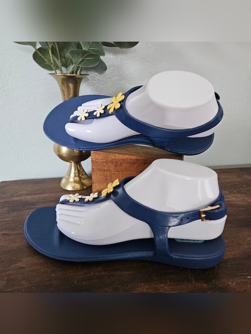 OKA-B Neptune Slingback Jelly Thong Sandals Navy With Flower Charms Size 9